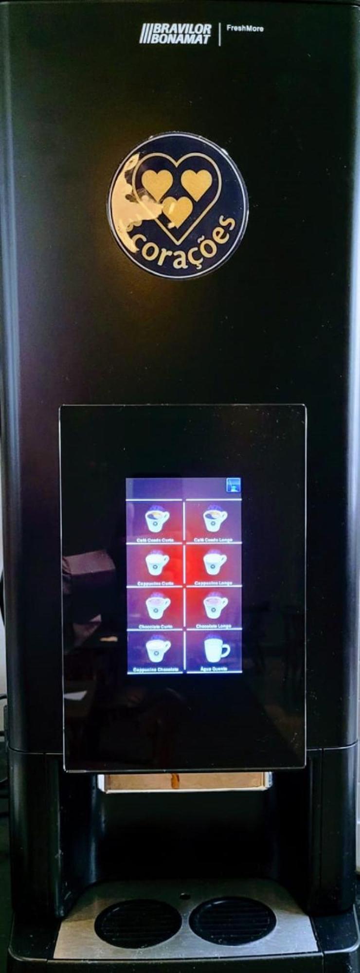 Hotel Inter Cuiaba Luaran gambar A touchscreen on a coffee machine