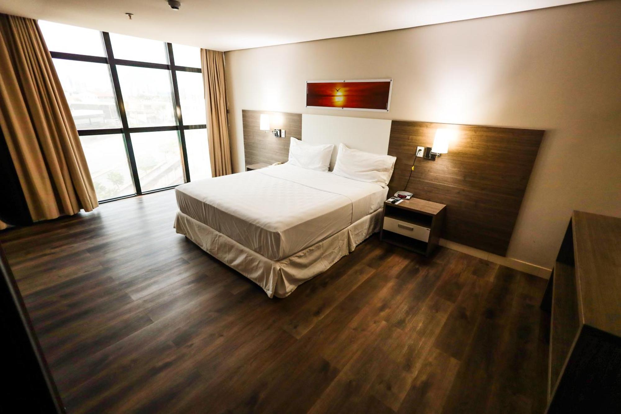 Hotel Inter Cuiaba Luaran gambar A room at the hotel