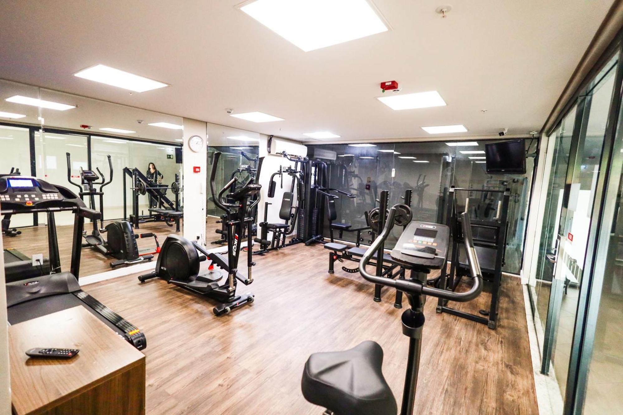 Hotel Inter Cuiaba Luaran gambar The gym at the London Business School