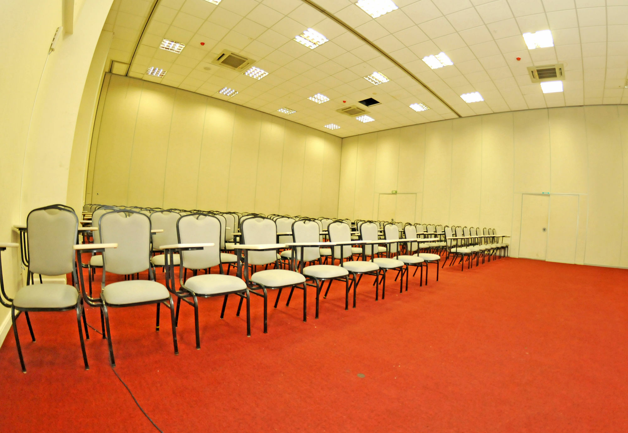 Hotel Inter Cuiaba Luaran gambar The main conference room