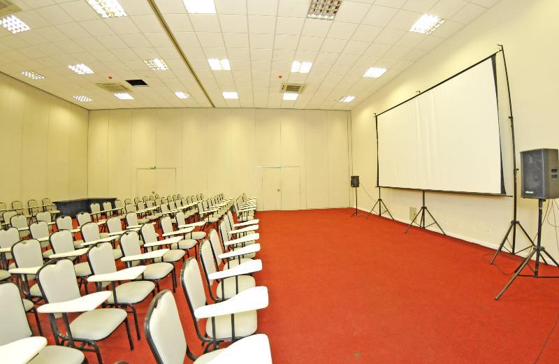 Hotel Inter Cuiaba Luaran gambar A typical classroom at the university